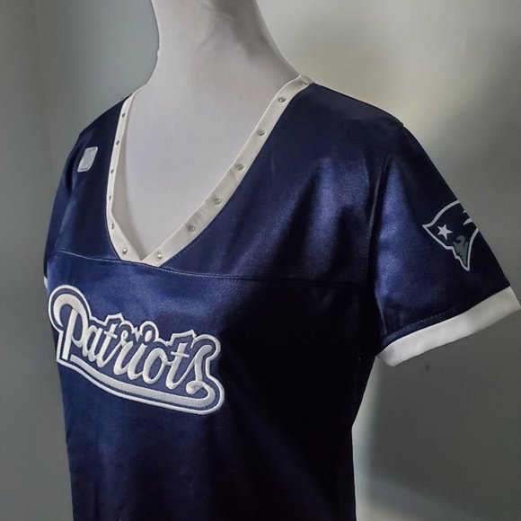 Women's New England Patriots Fans Jersey Fandom Embroidered Logo Blue White NWT - Picture 4 of 11